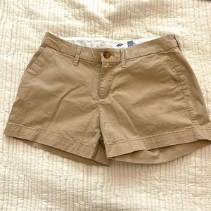 Old Navy, tan shorts